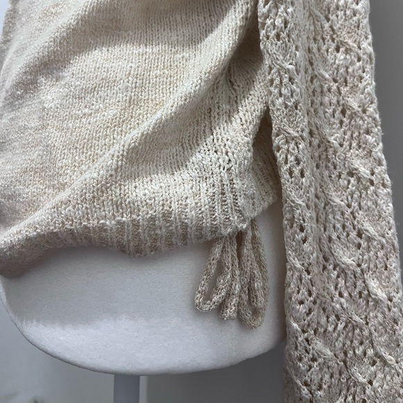 Off White Knitted Off Shoulder Sweater - Picture 4 of 5